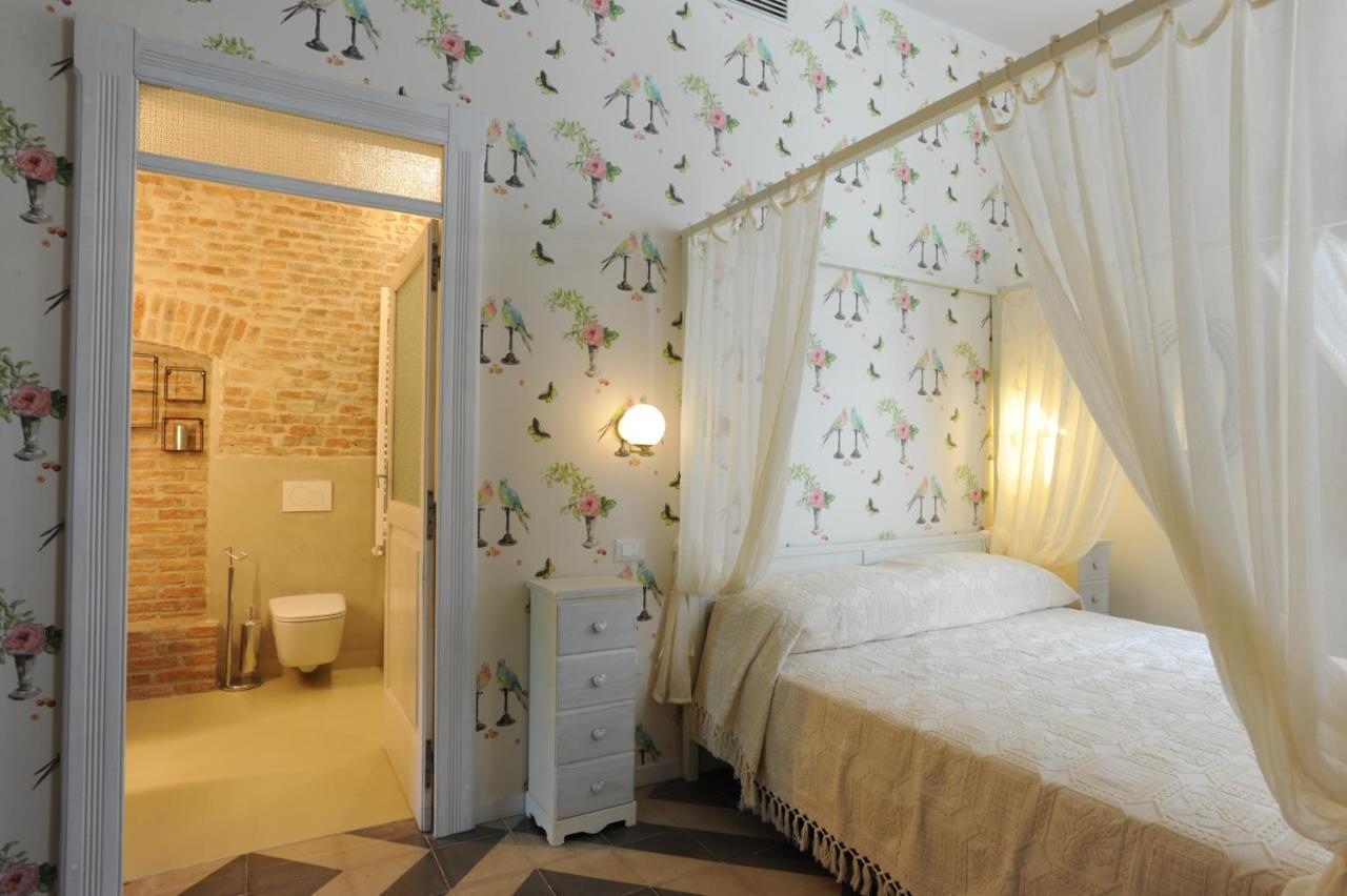 Palazzo Scura Bed & Breakfast Vaccarizzo Albanese ภายนอก รูปภาพ