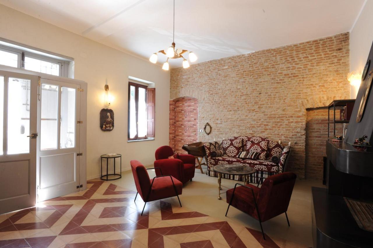 Palazzo Scura Bed & Breakfast Vaccarizzo Albanese ภายนอก รูปภาพ