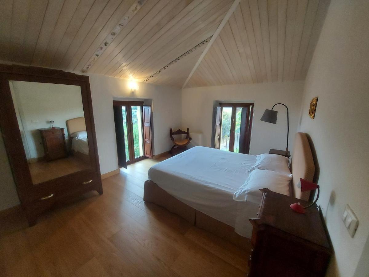 Palazzo Scura Bed & Breakfast Vaccarizzo Albanese ภายนอก รูปภาพ